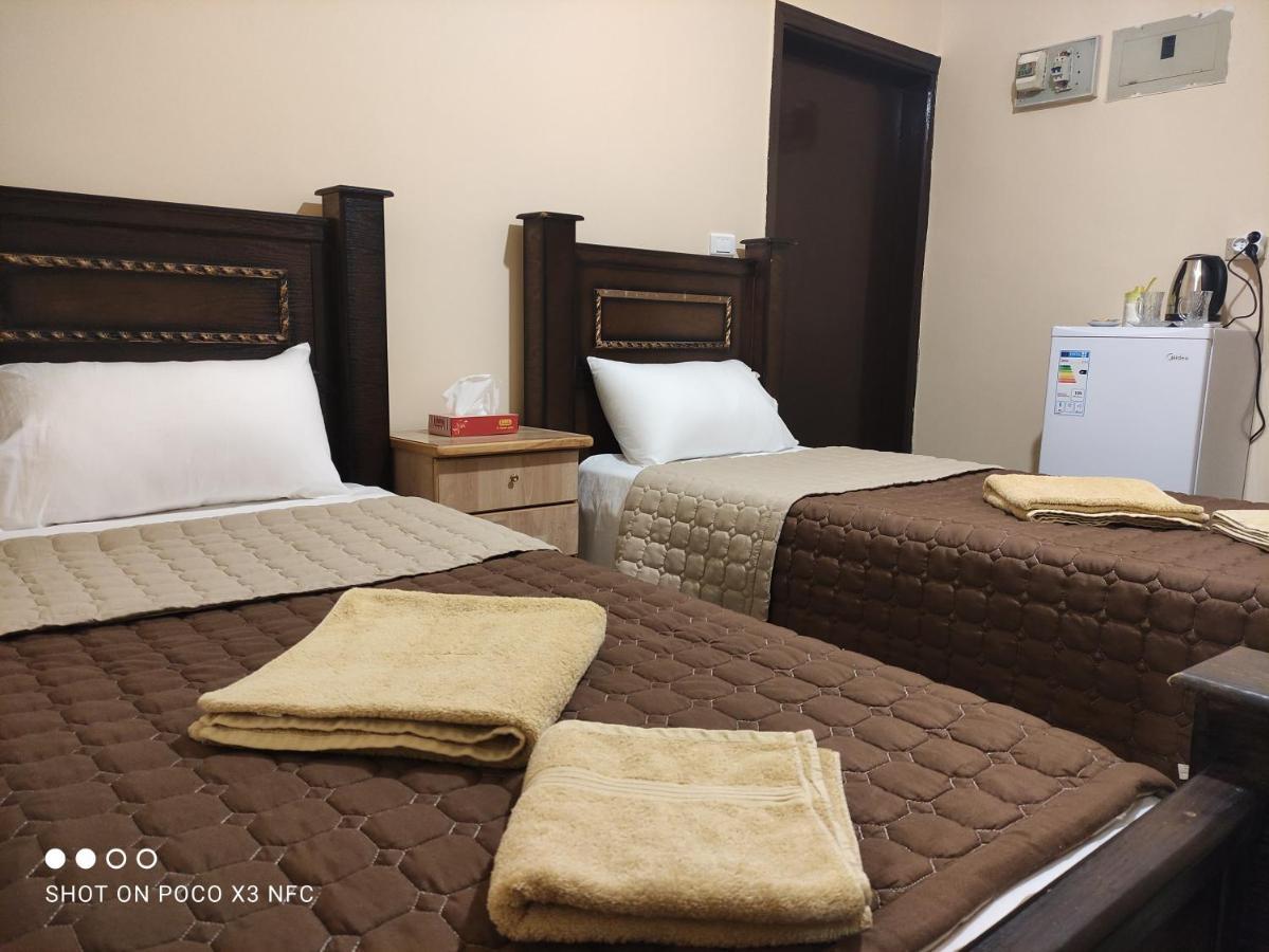 Majido Hotel Вади Муса Екстериор снимка