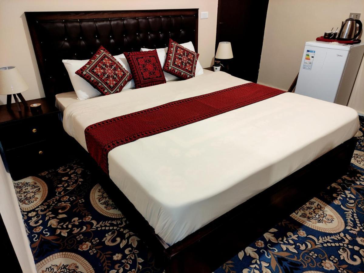 Majido Hotel Вади Муса Екстериор снимка