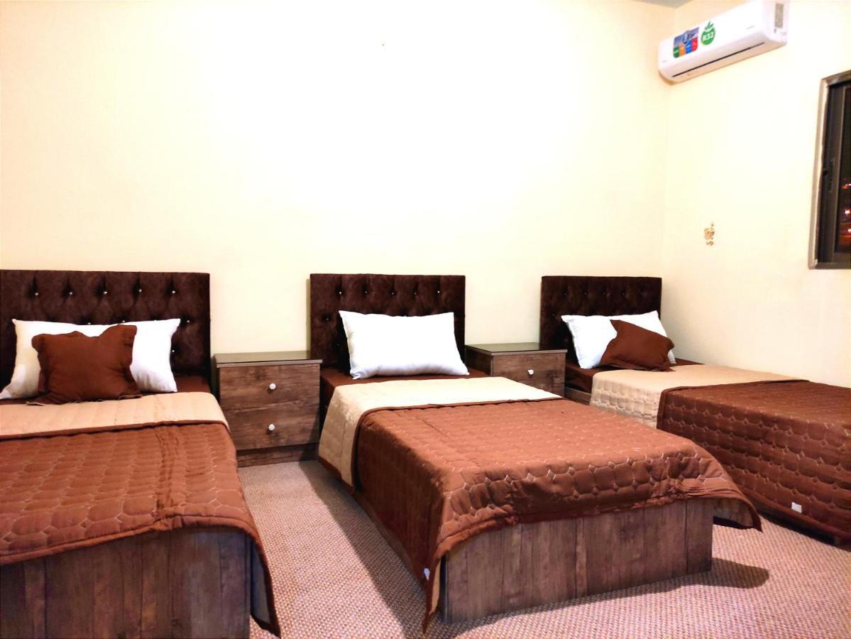 Majido Hotel Вади Муса Екстериор снимка
