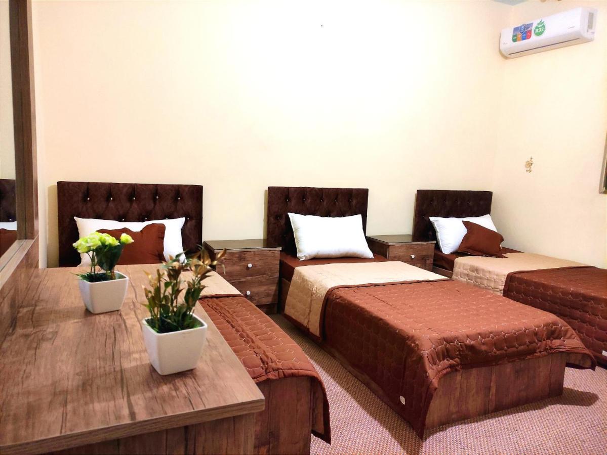 Majido Hotel Вади Муса Екстериор снимка