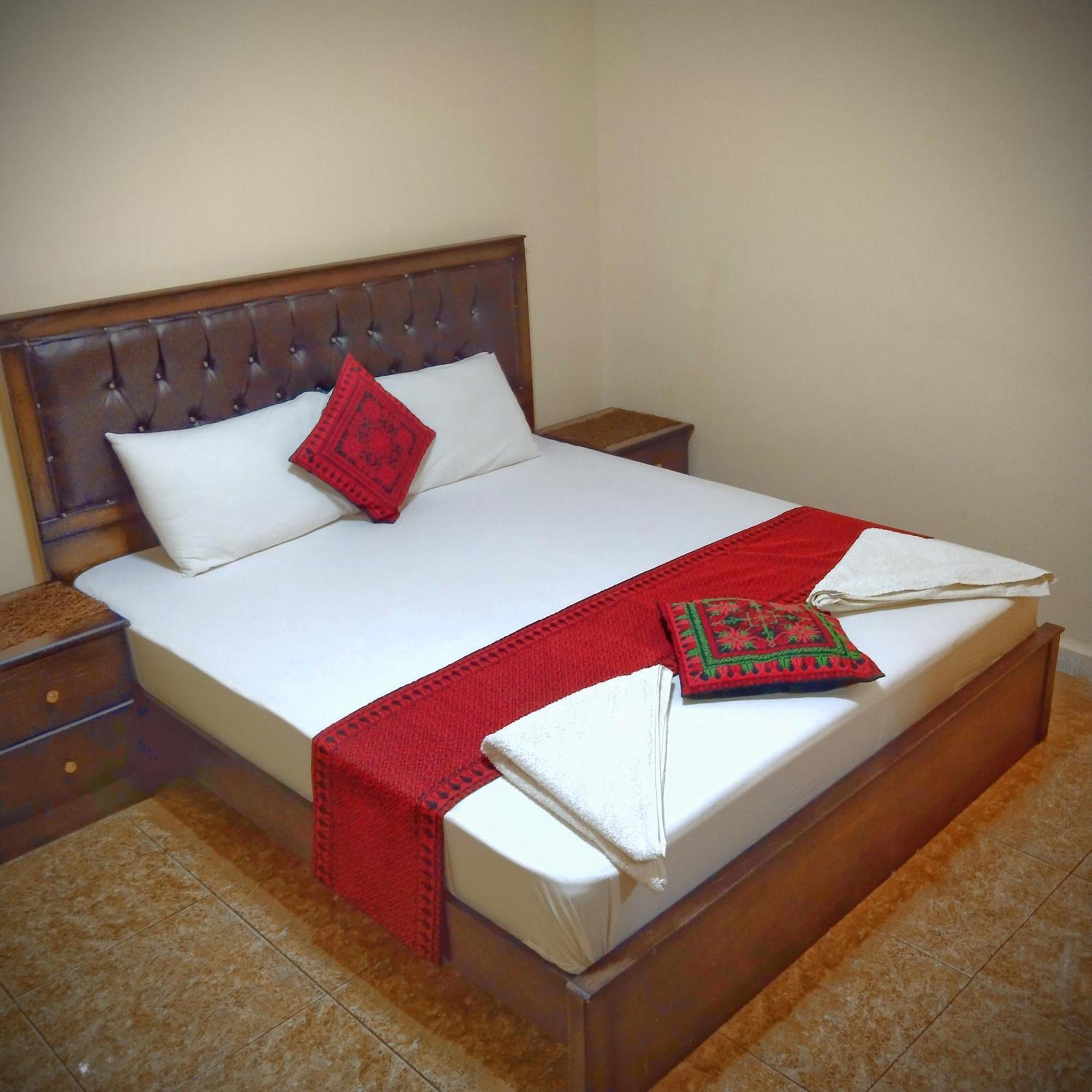 Majido Hotel Вади Муса Екстериор снимка